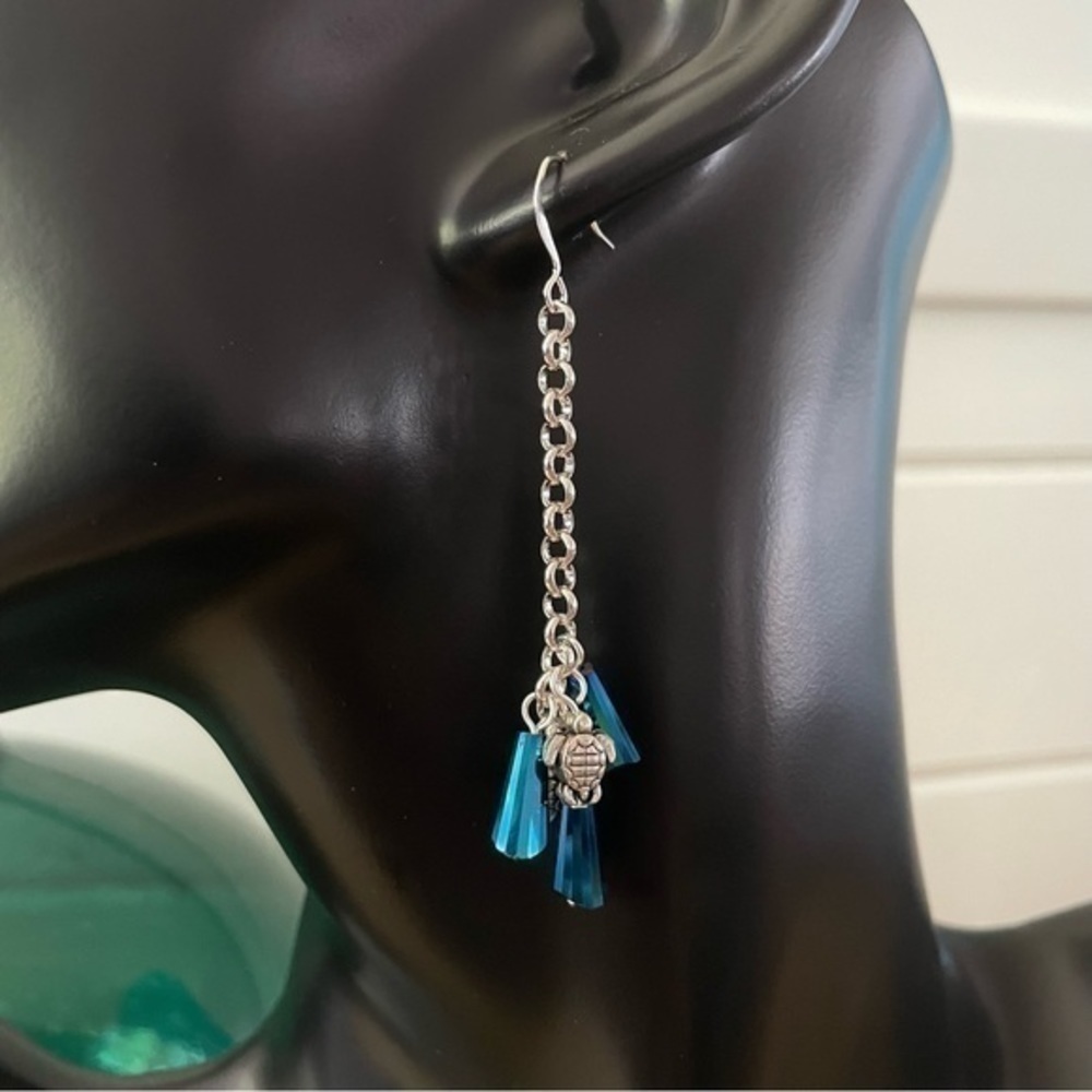π2/$29 π’ Dark Blue Swarovski Crystal Mini Turtle Statement Earrings Ocean - Picture 2 of 5